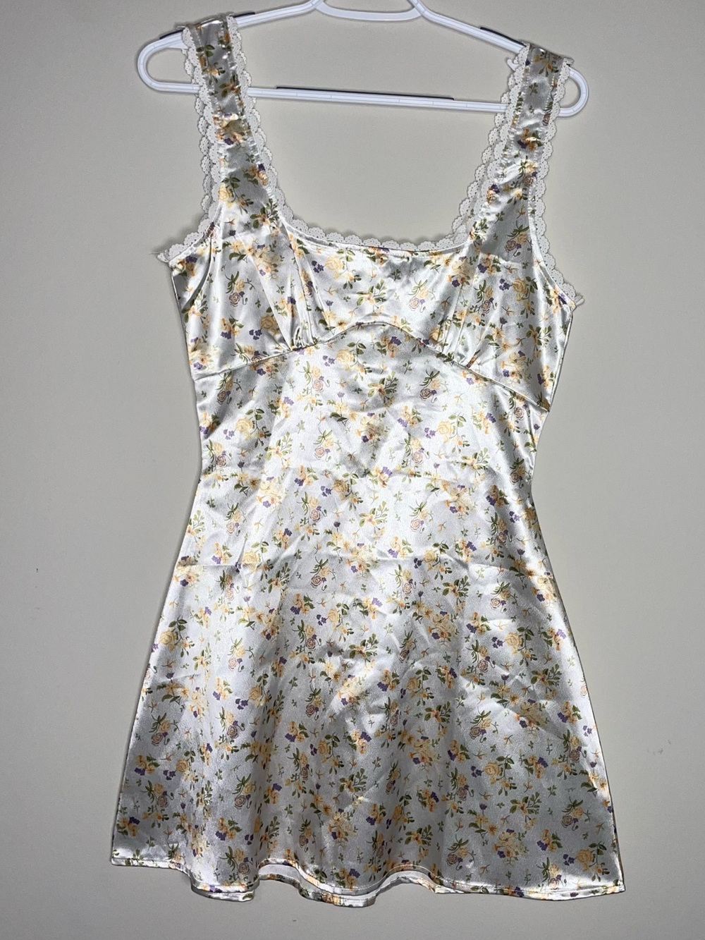 Princess Polly 4 Ivory Satin Floral Pattern Lace Line Dress Fairy Festival